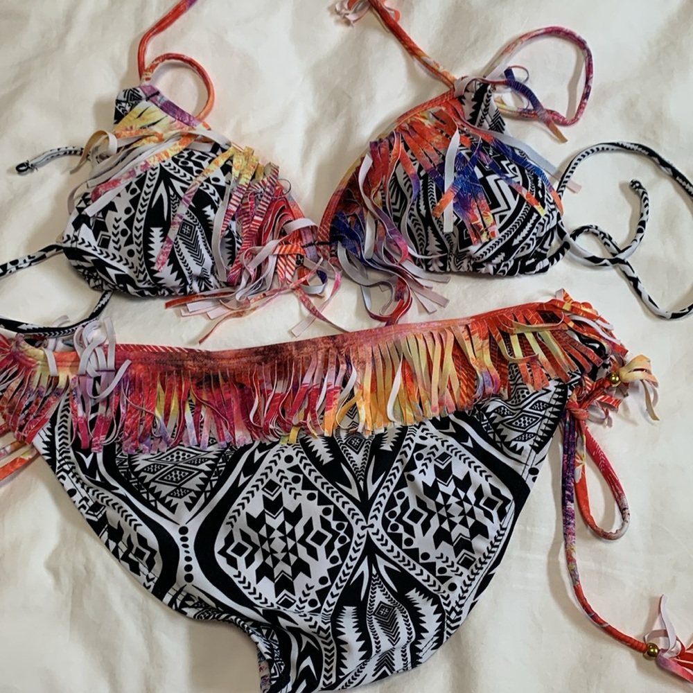 Fun medium size Raisins bikini - Picture 3 of 7